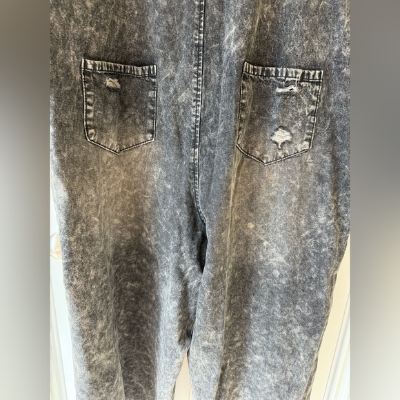 Easel Washed Black Denim Loose Fit Overalls - Picture 6 of 9